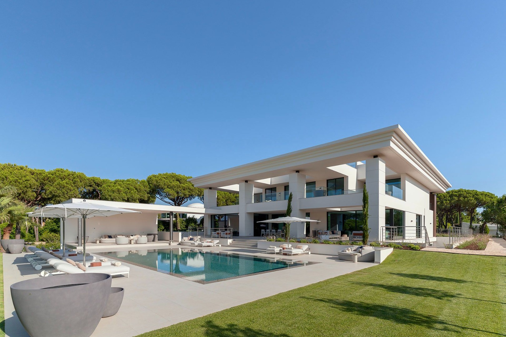 Indoor outdoor living design