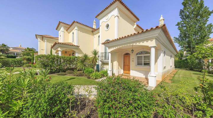 Vale dos Pinheiros I Thumbnail