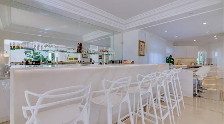 Stunning and Peaceful Villa Thumbnail