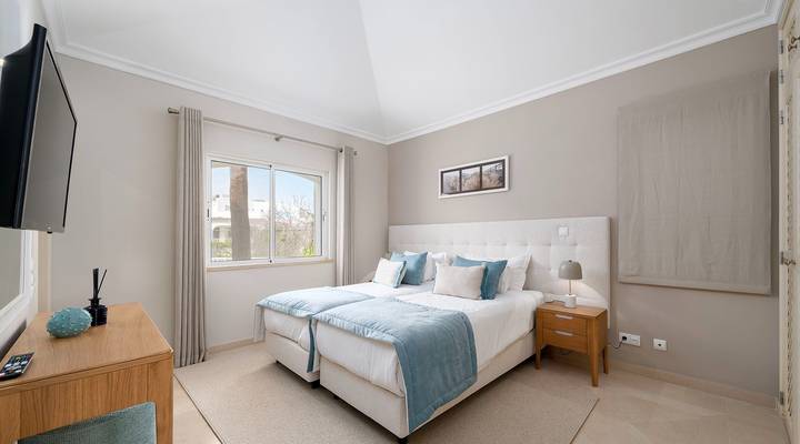 Encosta do Lago II Thumbnail