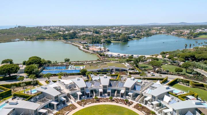 Reserva - Extraordinary Garden Residence Thumbnail