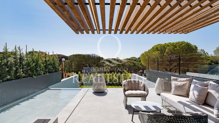 Moradia de Luxo Contemporânea