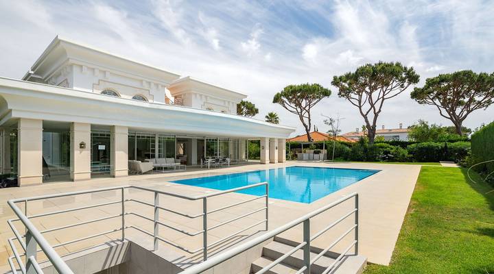 Grandiosa Mansão no Atlântico Thumbnail