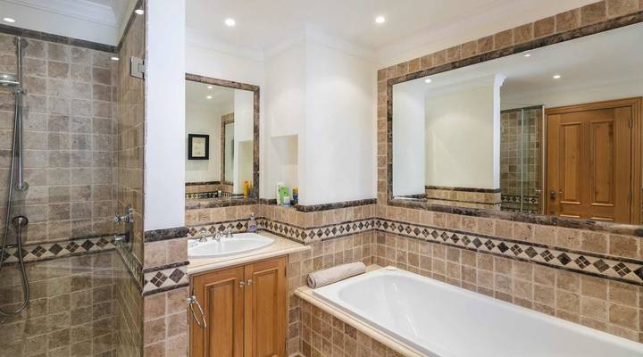 Villa Pinheiros Altos II Thumbnail