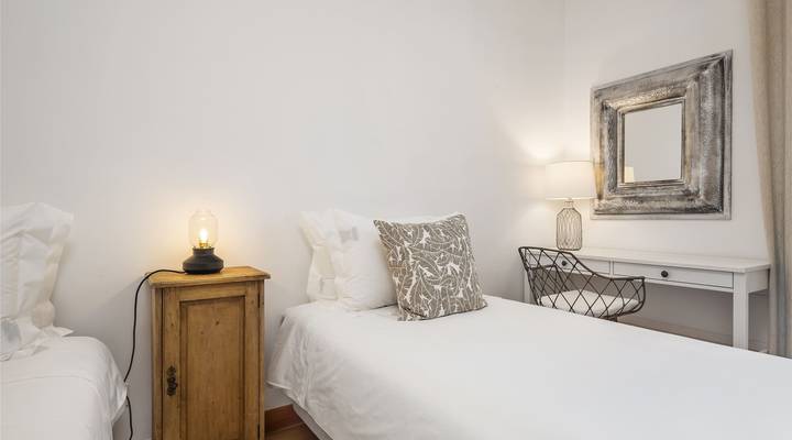 Encosta do Lago VII Thumbnail