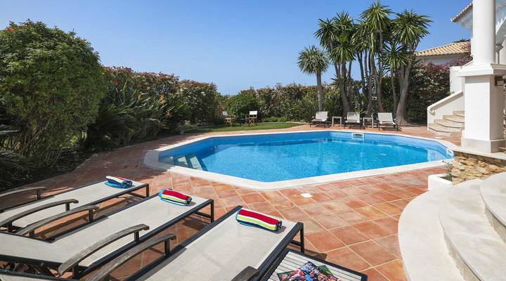 Villa Pinheiros Altos II Thumbnail