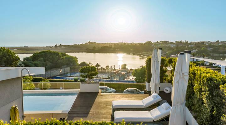 Reserva - Penthouse Vista Lago Thumbnail