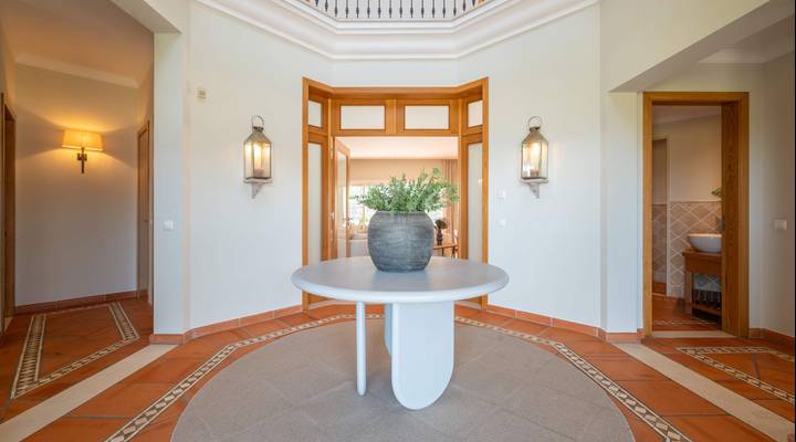 Villa Mayfair Thumbnail