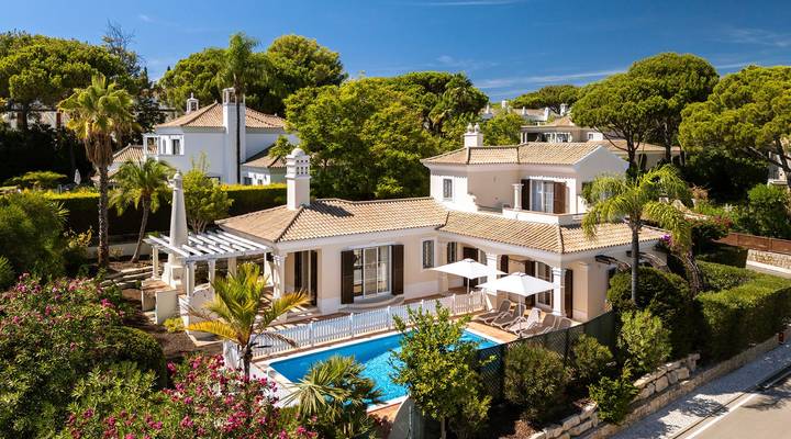 Villa Pinheiros Altos I Thumbnail