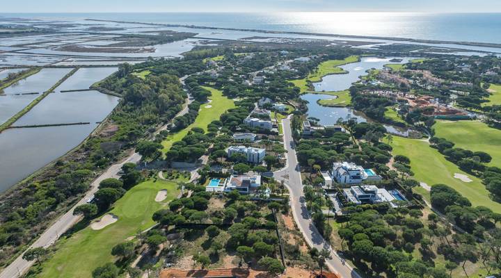 Outstanding Plot with Approved Project in San Lorenzo North Thumbnail