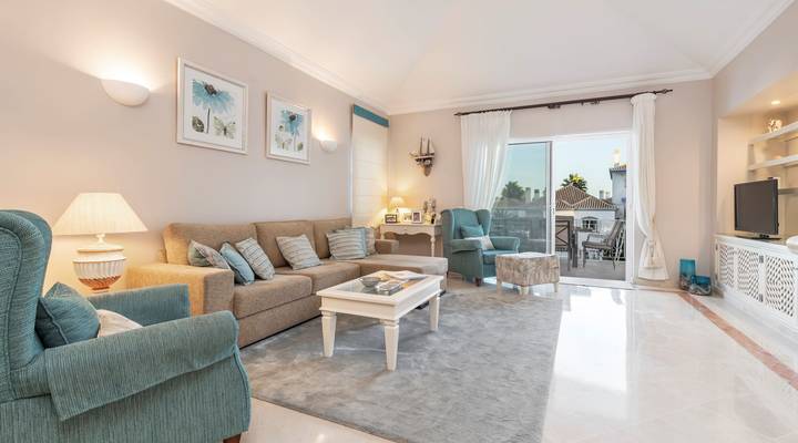 Encosta do Lago I Thumbnail