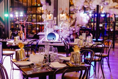 Véspera de Ano Novo no Dano's