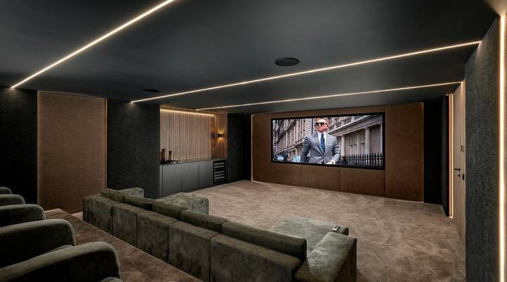 Luxury 7-Bedroom Lakefront Villa Beauty in Atlantico Thumbnail