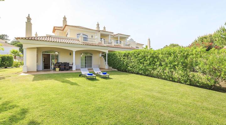 Vale dos Pinheiros I Thumbnail