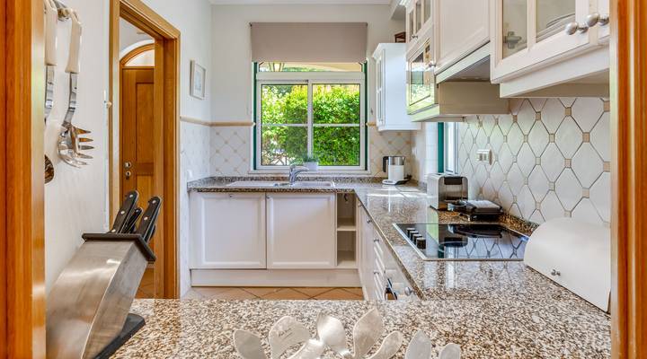 Vale dos Pinheiros IV Thumbnail