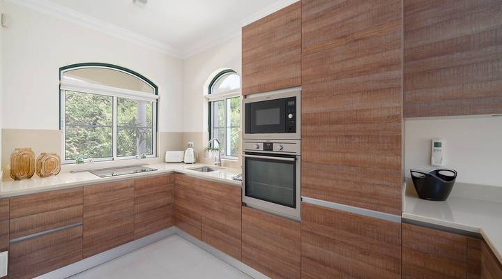 Fantástica Moradia em Banda no Vale dos Pinheiros Thumbnail