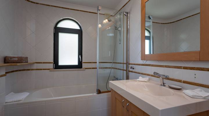 Villa Lakeside Village Thumbnail