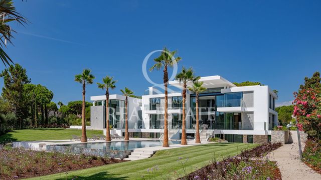 Villa Atlantis