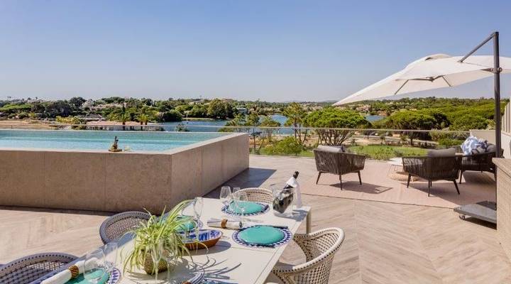 Reserva Lake Penthouse Thumbnail