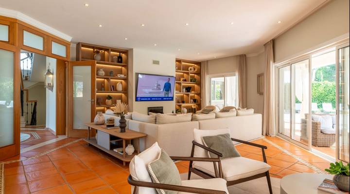Villa Mayfair Thumbnail