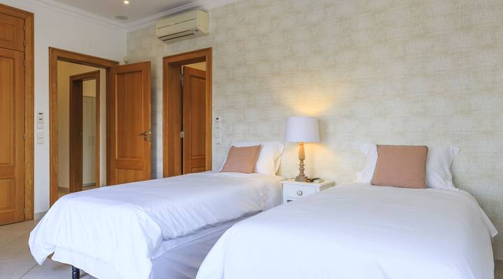 Encosta do Lago V Thumbnail