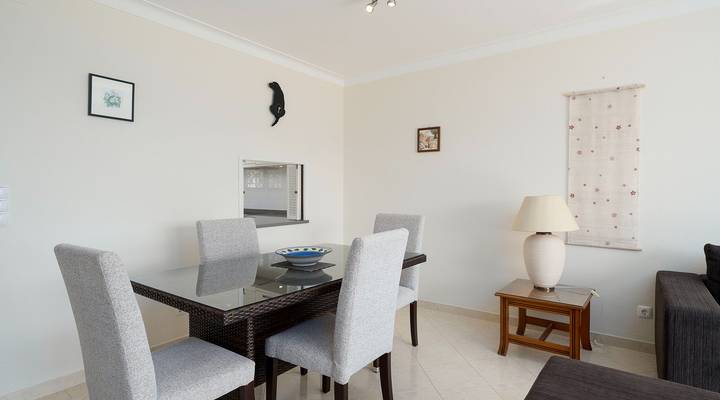 Fantastic 1-bedroom With Lake Views Thumbnail