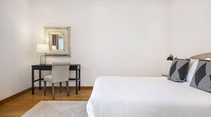 Encosta do Lago VII Thumbnail