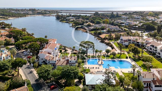 Lakeside Elegance with Captivating Views