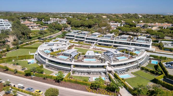 Reserva - Extraordinary Garden Residence Thumbnail