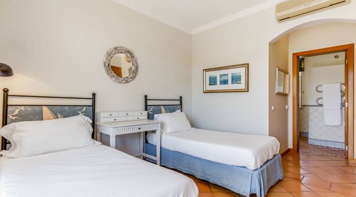 Vale dos Pinheiros IV Thumbnail