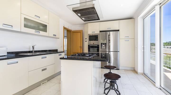 Villa Encosta do Lago IV Thumbnail