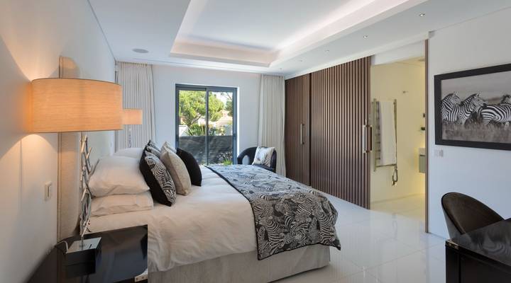 Step Into Paradise Thumbnail