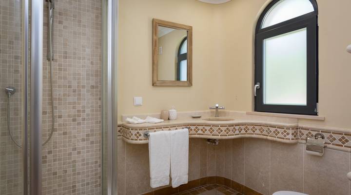 Villa Lakeside Village Thumbnail