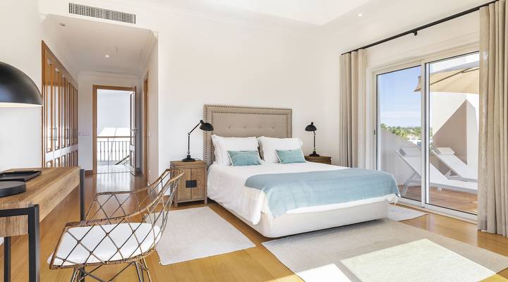 Villa Encosta do Lago IV Thumbnail