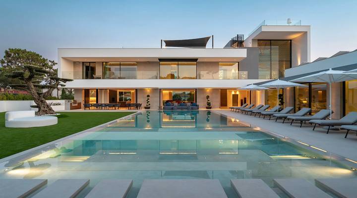 Luxury 7-Bedroom Lakefront Villa Beauty in Atlantico Thumbnail