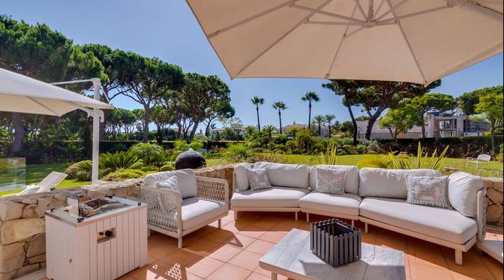 Stunning and Peaceful Villa Thumbnail