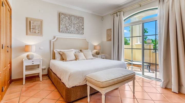 Vale dos Pinheiros IV Thumbnail