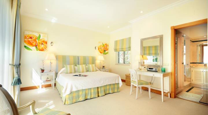 VILLA LIRA Thumbnail