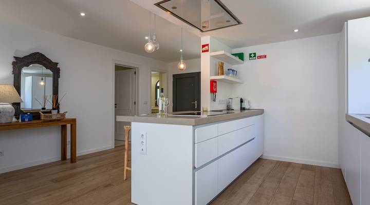 Villa Lakeside Village Thumbnail