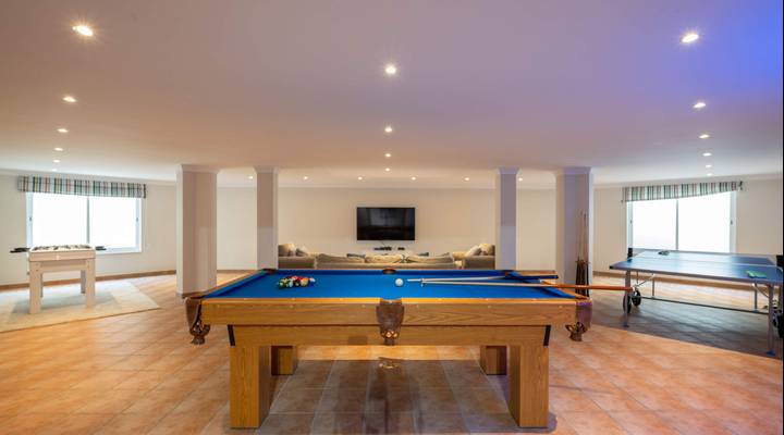 Villa Mayfair Thumbnail