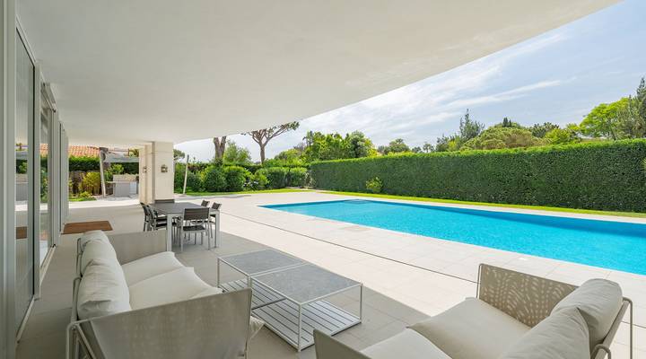 Grandiosa Mansão no Atlântico Thumbnail