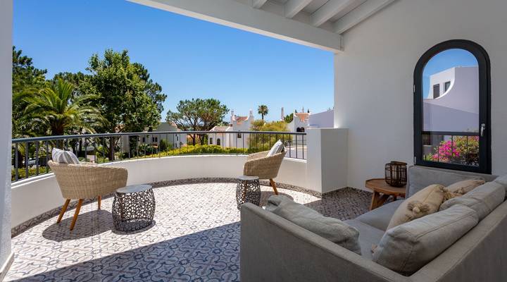 Villa Lakeside Village Thumbnail