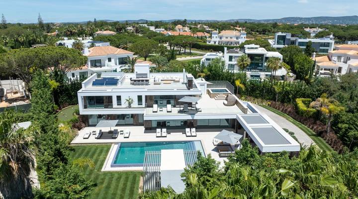 Villa Secreto Thumbnail