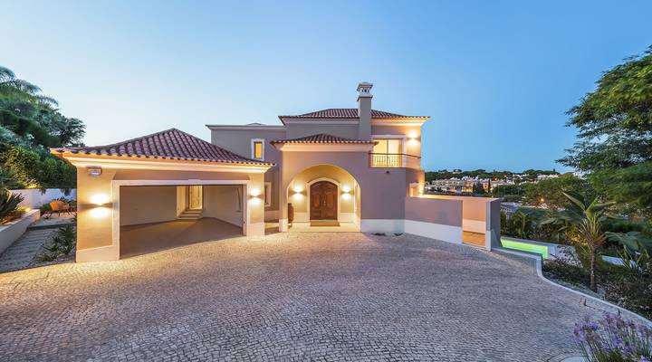 Villa Encosta do Lago IV Thumbnail