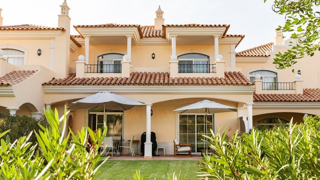 Casa Dourada