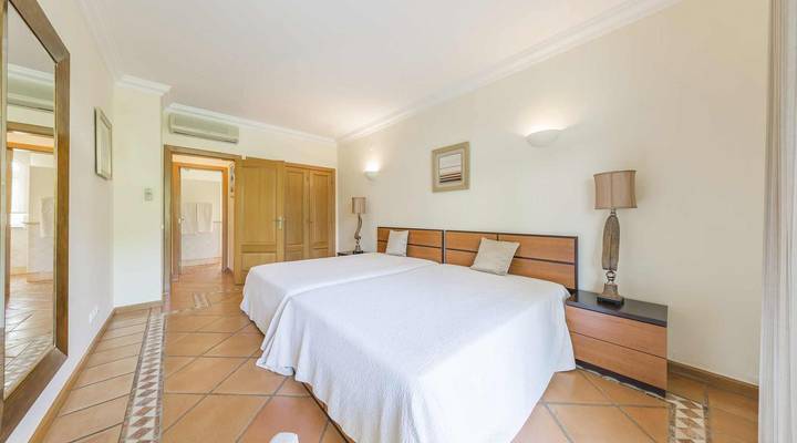 Vale dos Pinheiros I Thumbnail