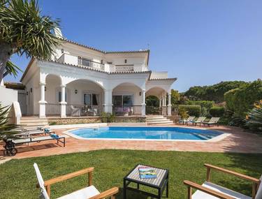 Villa Pinheiros Altos II