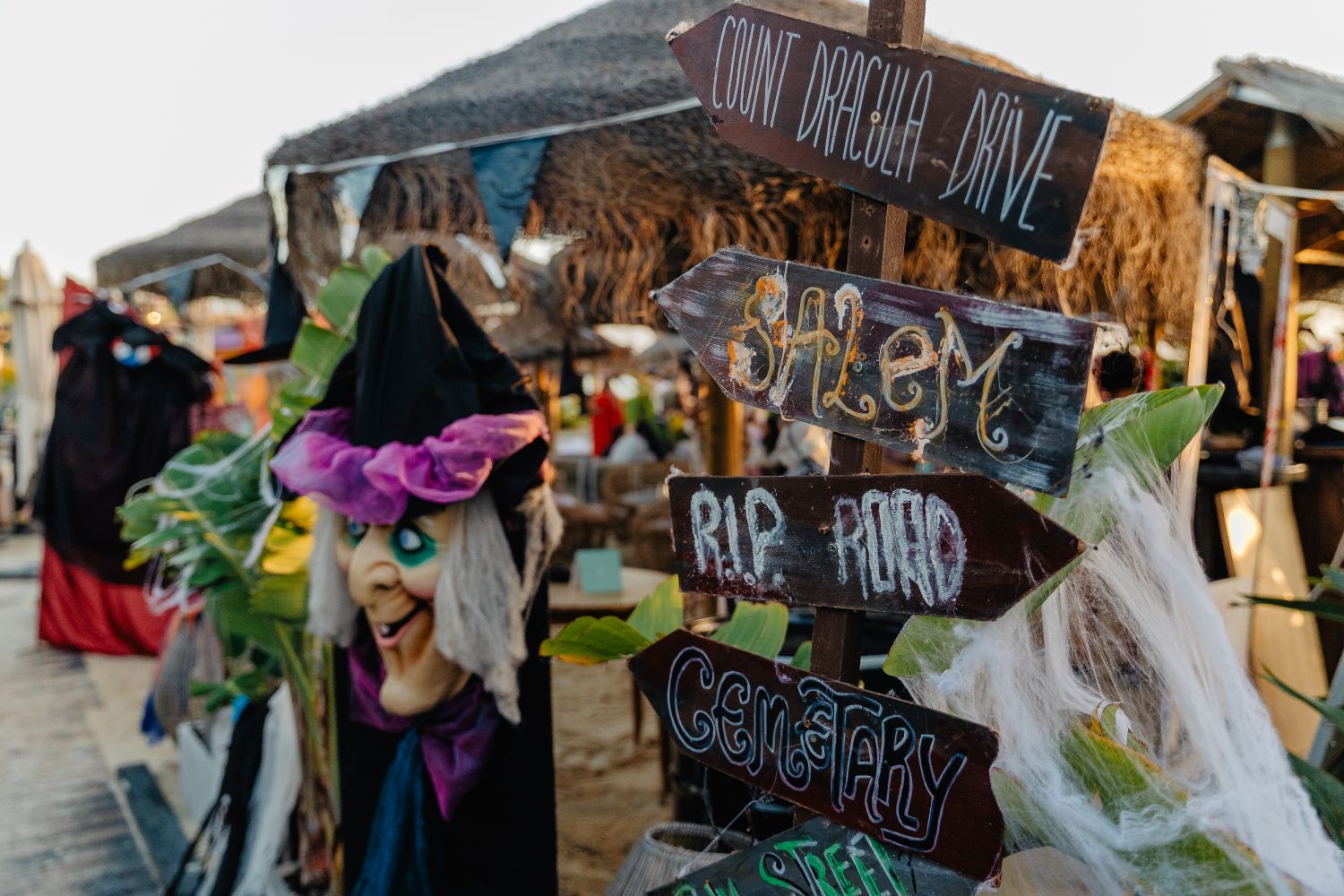 https://www.quintadolago.com/en/events/sunset-scary-party-shack/